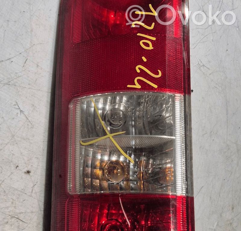 Ford Transit -  Tourneo Connect Aizmugurējais lukturis virsbūvē 