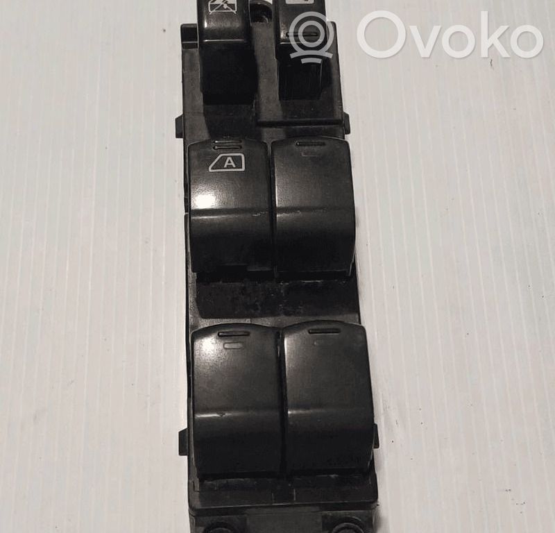 Subaru Forester SH Electric window control switch 