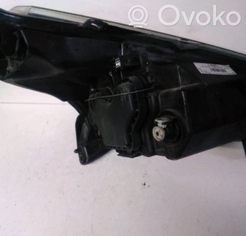 Citroen C3 Lampa przednia 