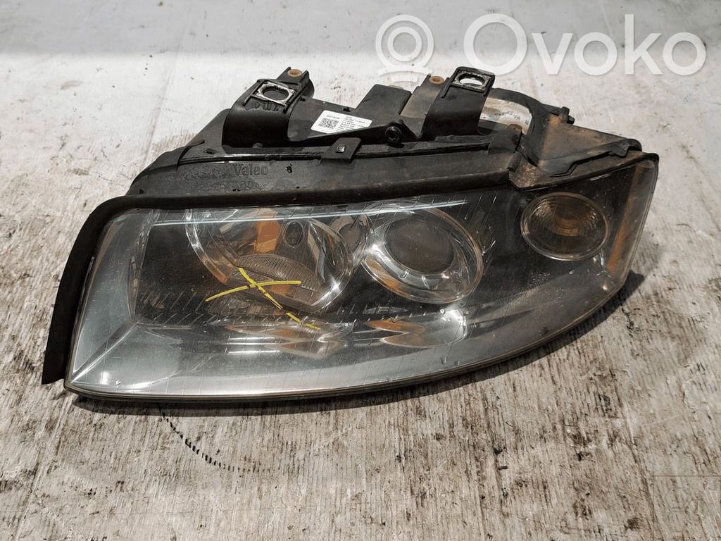 Audi A4 S4 B6 8E 8H Scheinwerfer 