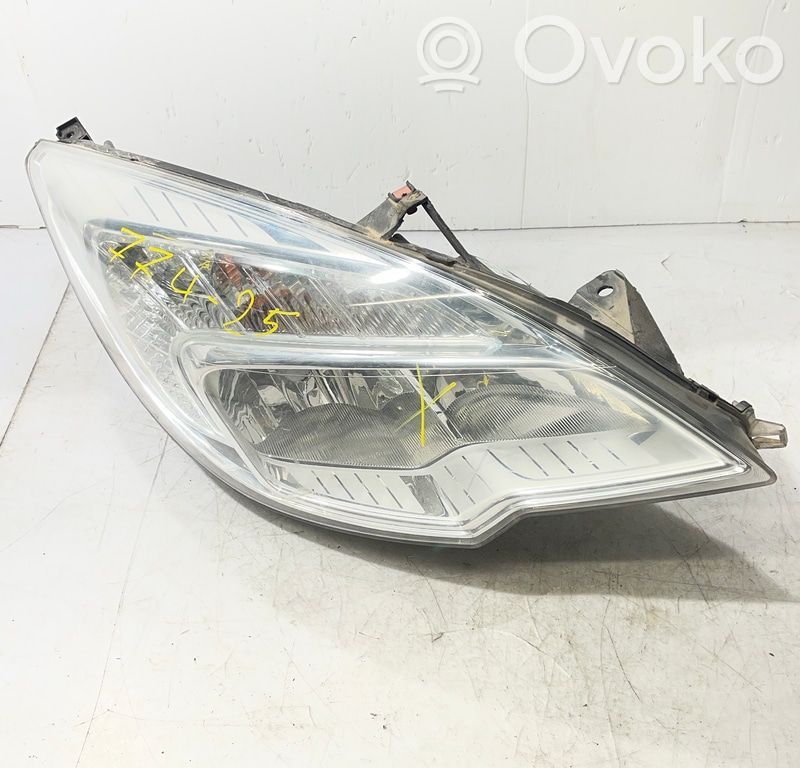 Fiat Grande Punto Lampa przednia 