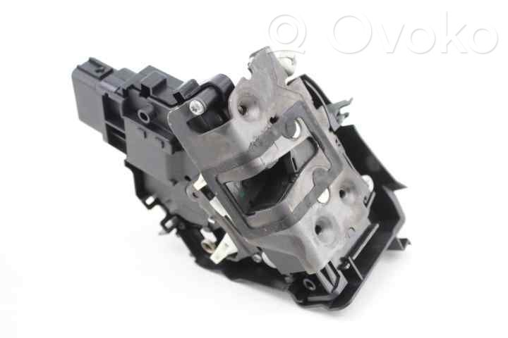 Ford Focus Priekšpusē slēdzene 