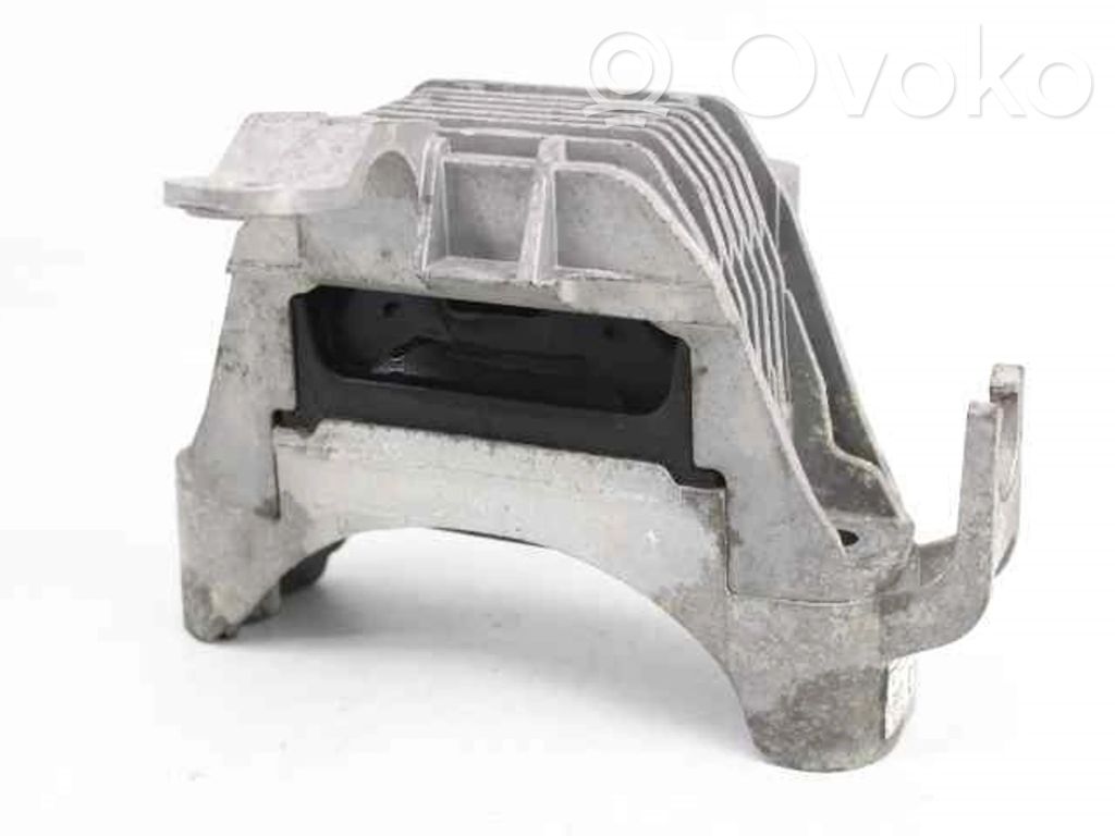 Opel Astra J Engine mount bracket 