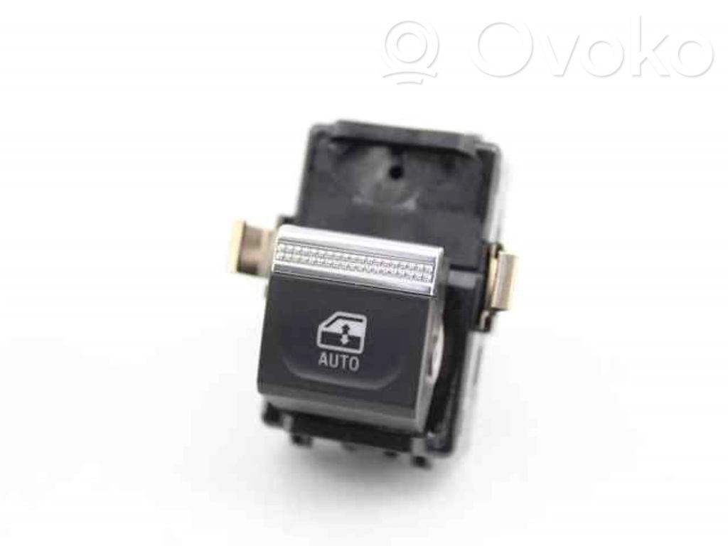 Renault Captur II Electric window control switch 