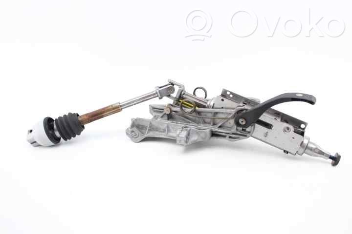 Ford Focus Steering wheel axle 