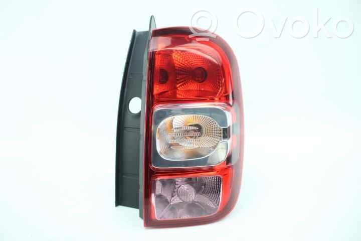 Dacia Duster Rear/tail lights 