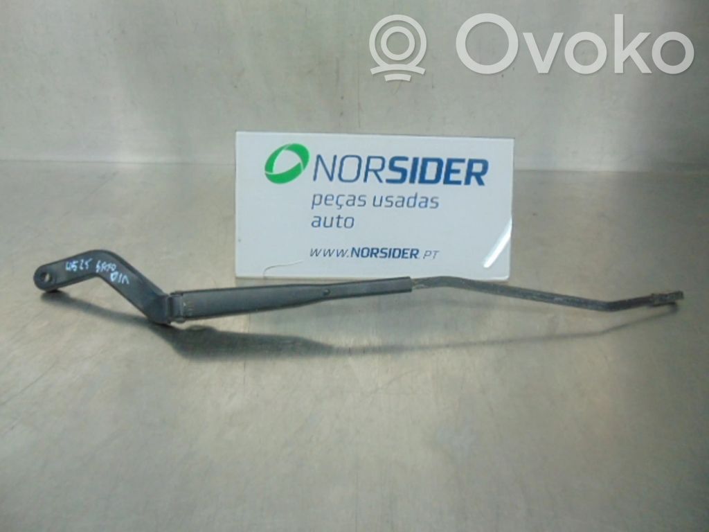 Citroen Saxo Wischerarm vorne 
