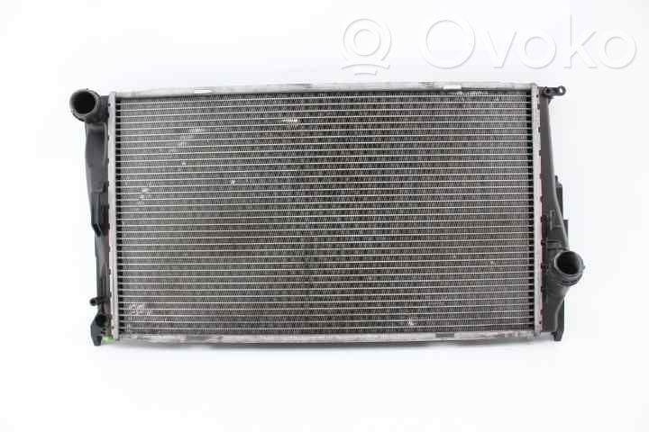 BMW 3 E90 E91 Coolant radiator 