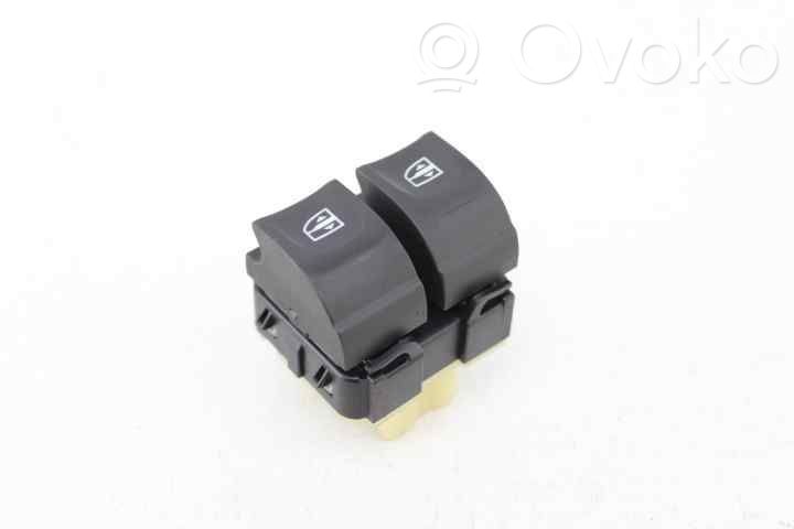 Renault Clio IV Electric window control switch 