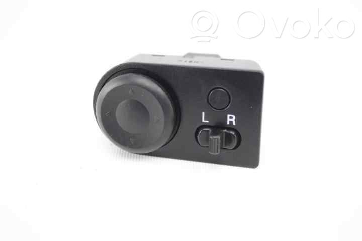 Chevrolet Aveo Wing mirror switch 