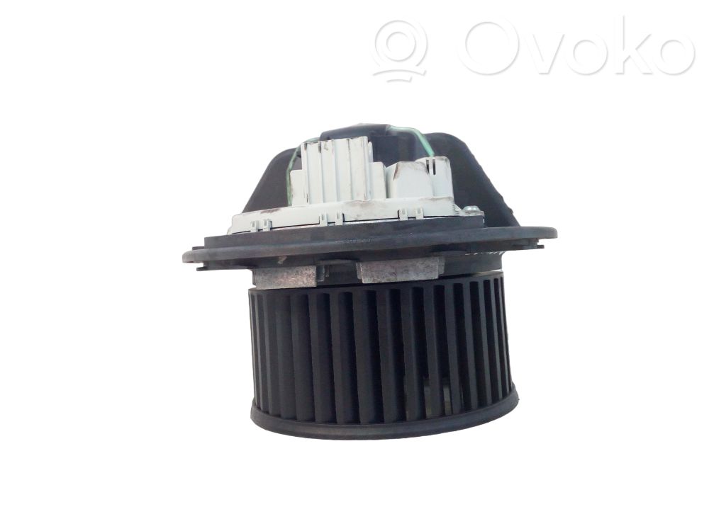 BMW 3 E90 E91 Mazā radiatora ventilators 