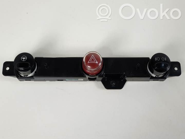 Botón interruptor de luz de peligro   735451108