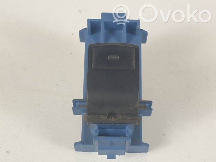 Toyota Verso Electric window control switch 