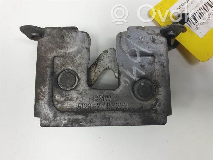 Spyna variklio dangčio   51237115229