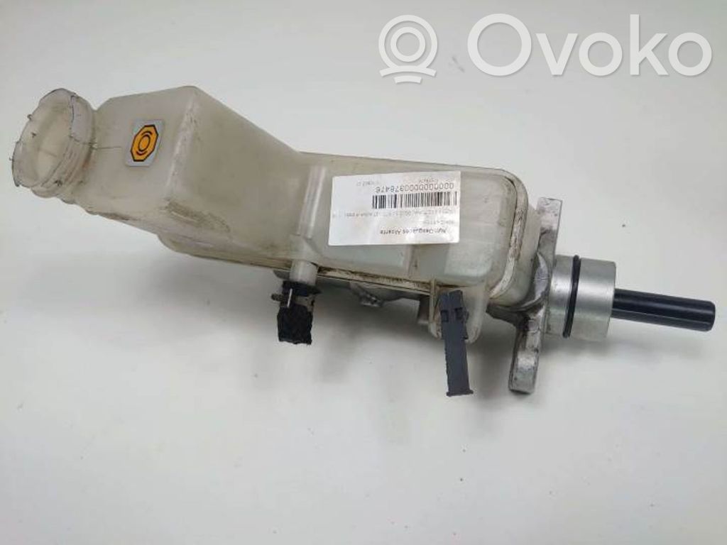 Master brake cylinder