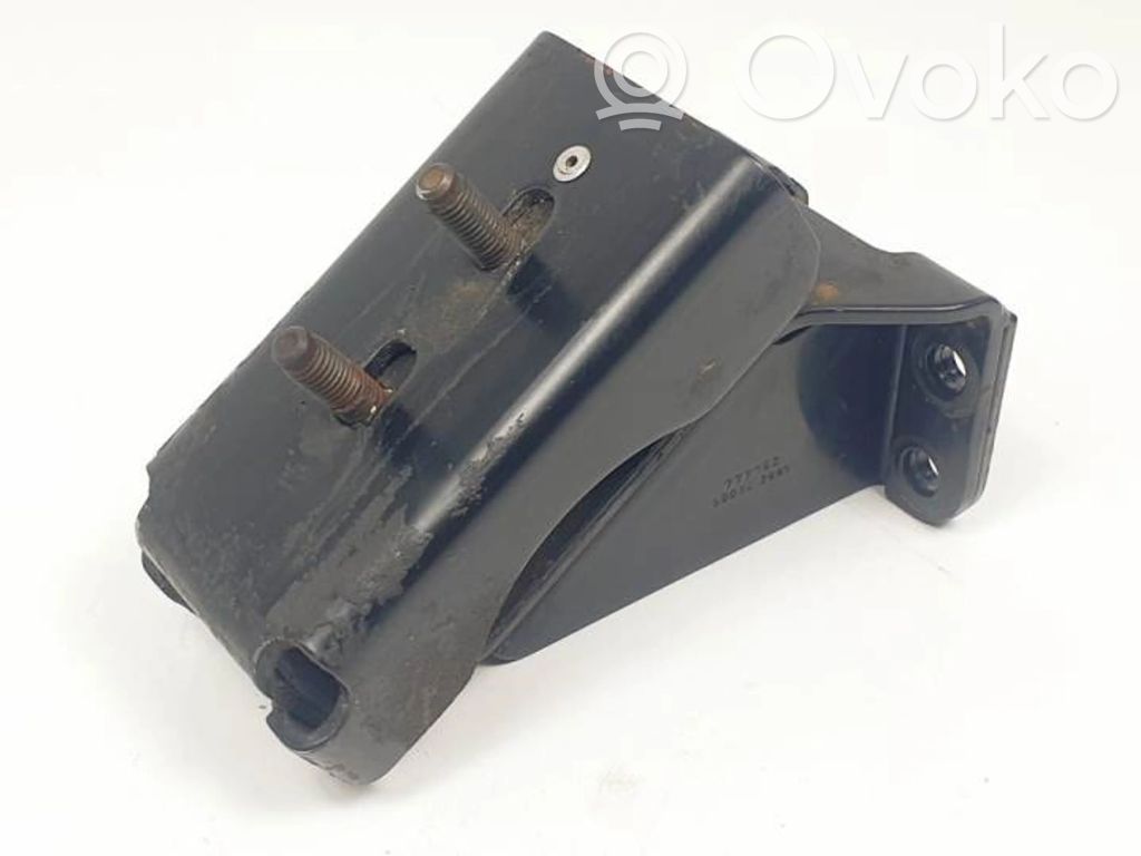 Iveco Daily 3rd gen Engine mount bracket 
