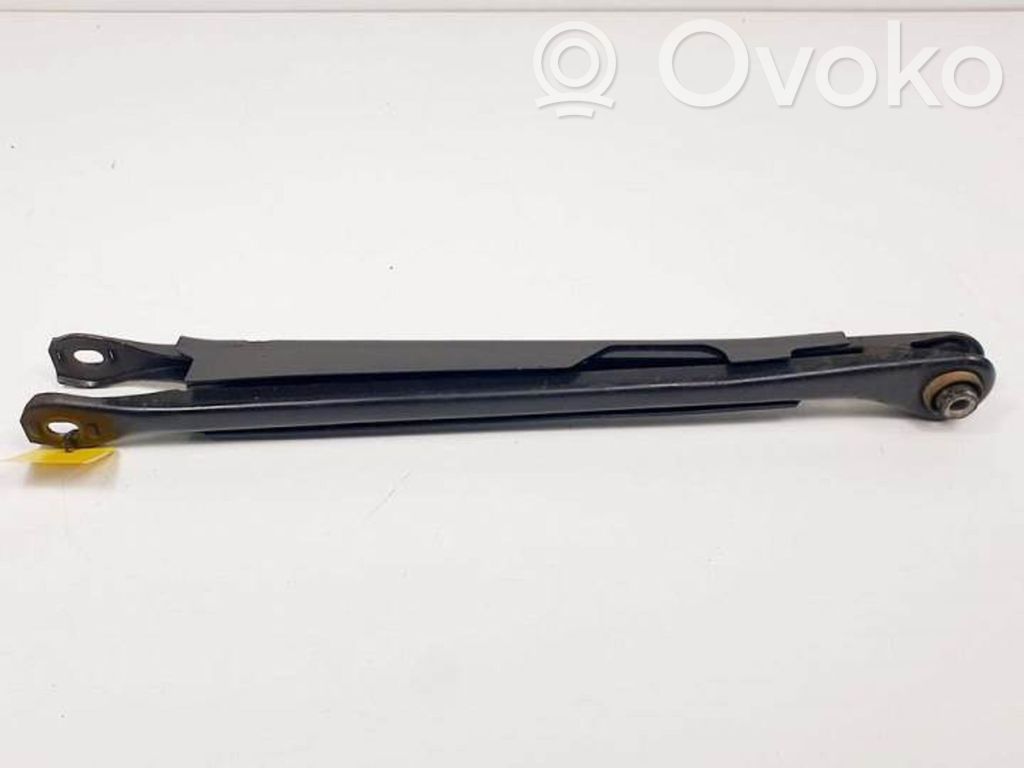 Rear control arm