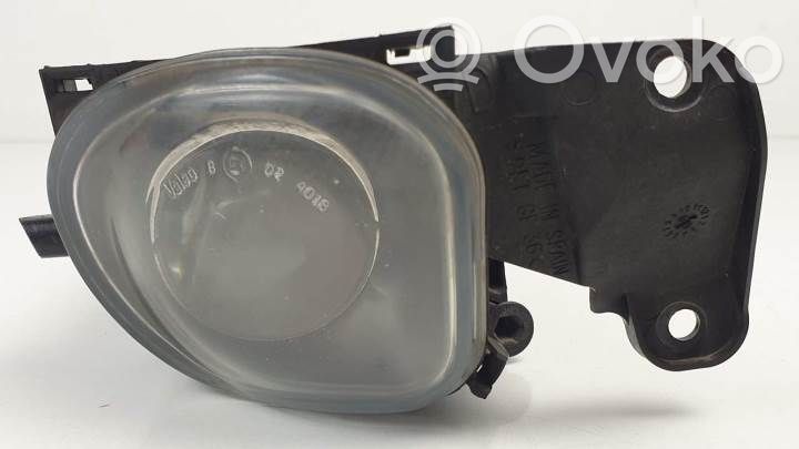 Luz de niebla delantera   4B0941700A,89303061