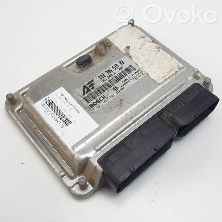 Unidad de control/módulo del motor   0281011821,5M2112A650CA