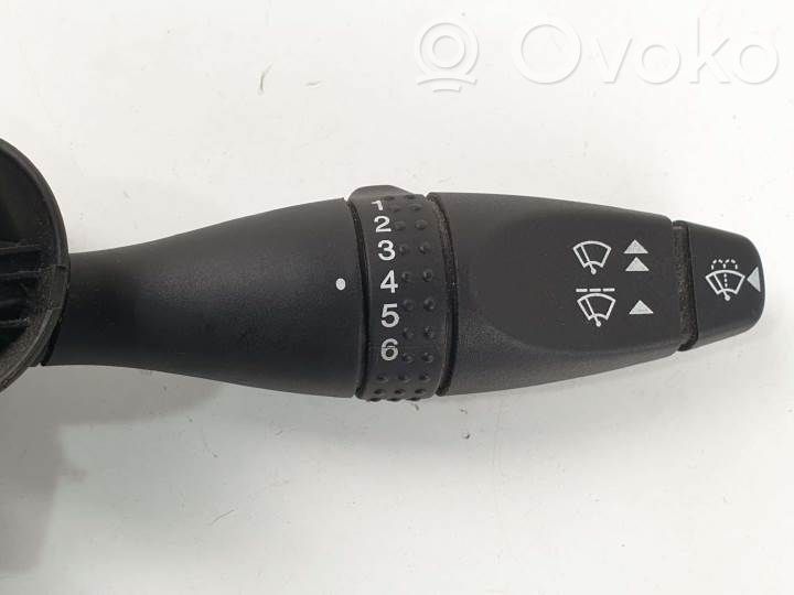 Pyyhkijän vipu   1S7T17A553DD