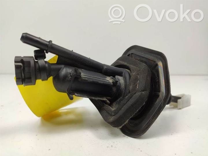 Cilindro maestro de embrague   3M517A543AG