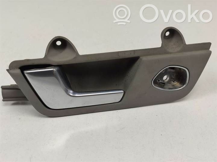 Mâner interior ușă spate   8E0839019