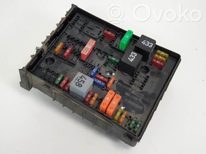 Volkswagen Caddy Módulo de fusible 