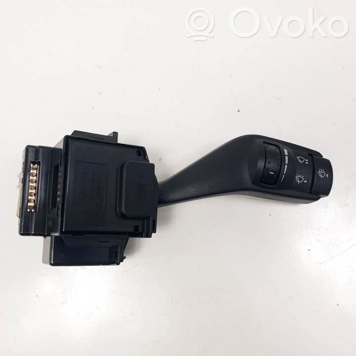 Pyyhkijän vipu   4M5T17A553BD,17D940
