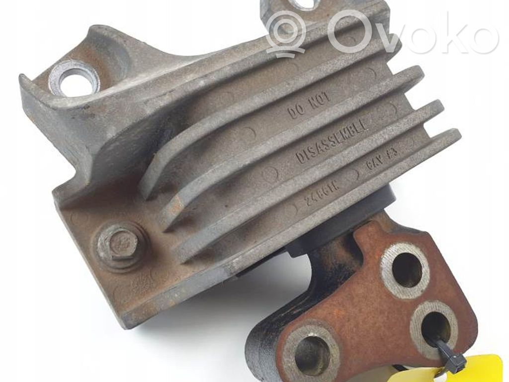 Fiat Freemont Engine mount bracket 