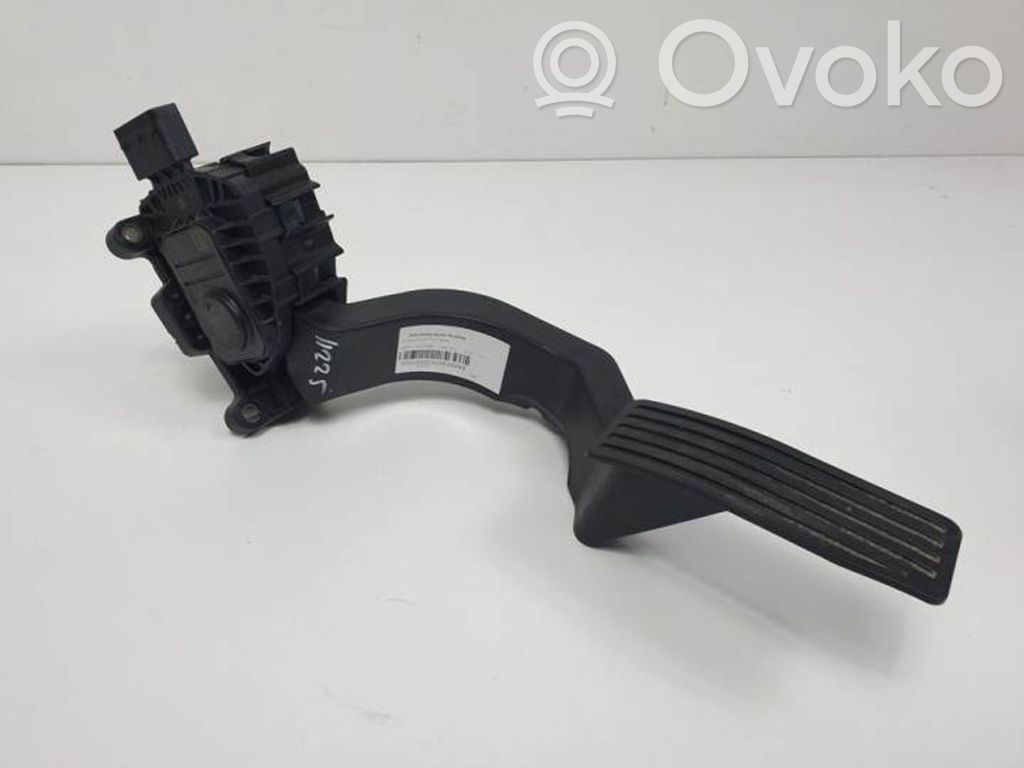Gaspedal   66337E