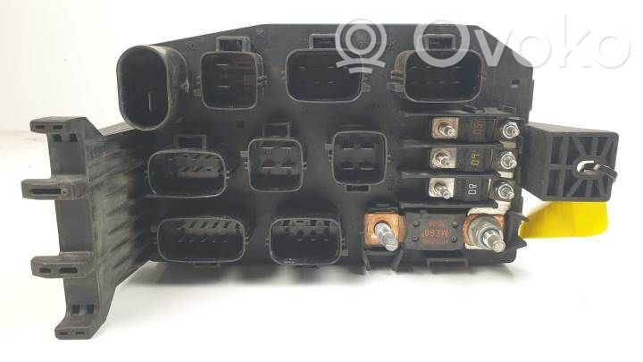 Jaguar X-Type Fuse module 