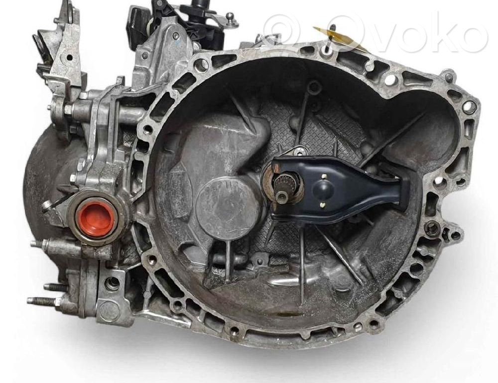 Boîte de vitesses manuelle à 5 vitesses   20MB27,6VELOCIDADES
