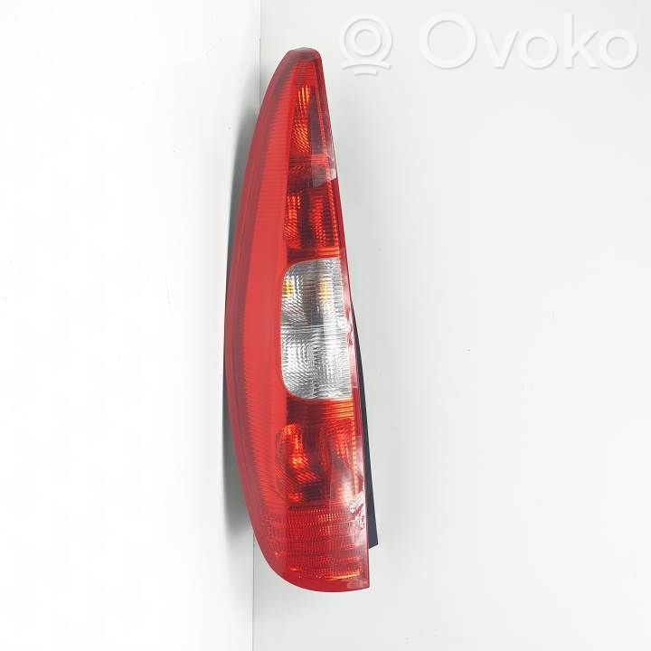 Mitsubishi Colt Lampă spate în caroserie