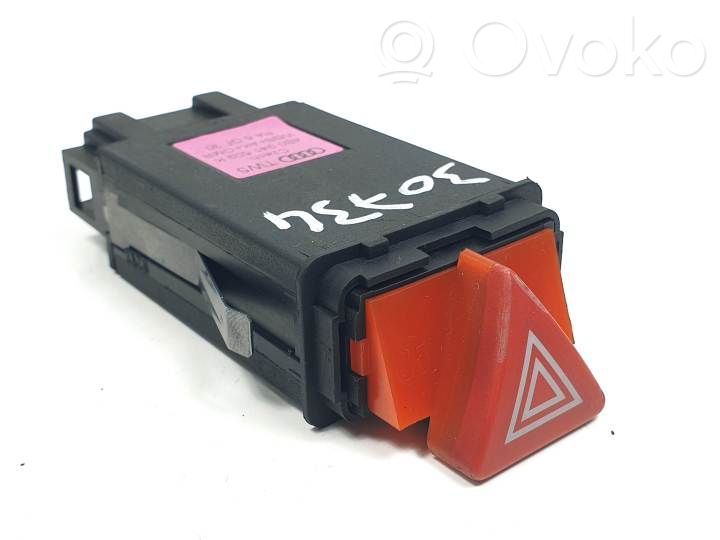 Botón interruptor de luz de peligro   4B0941509K