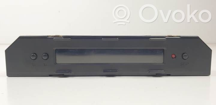 Suzuki Swift I Bildschirm / Display / Anzeige 