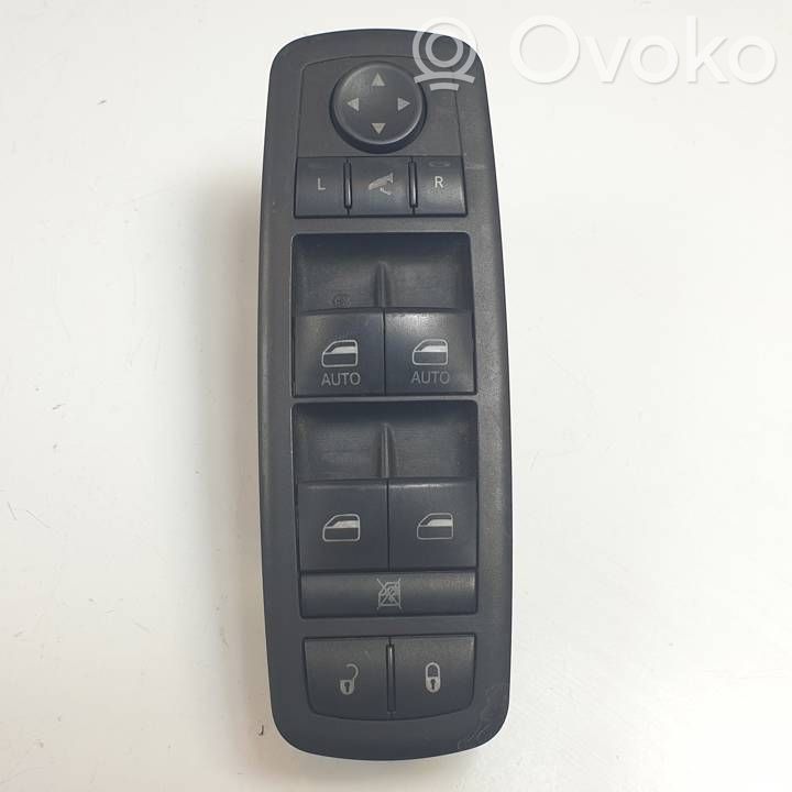 Jeep Cherokee Electric window control switch 