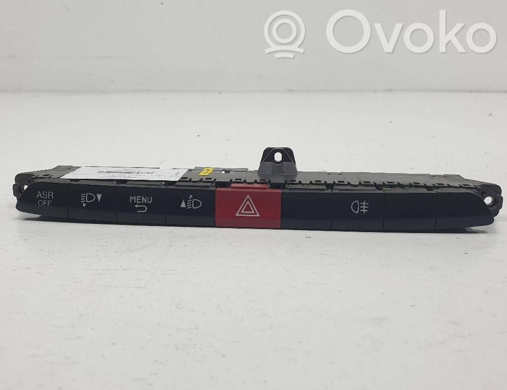 Fiat Doblo Botón interruptor de luz de peligro 