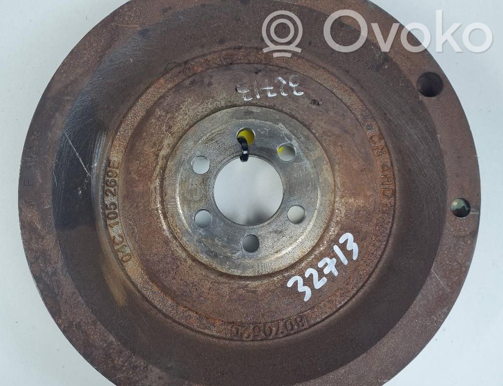 Volante motor   04C105269E