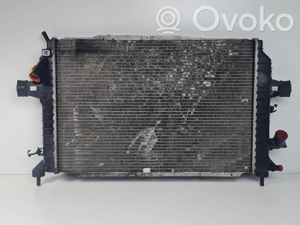 Opel Zafira B Radiatore di raffreddamento 
