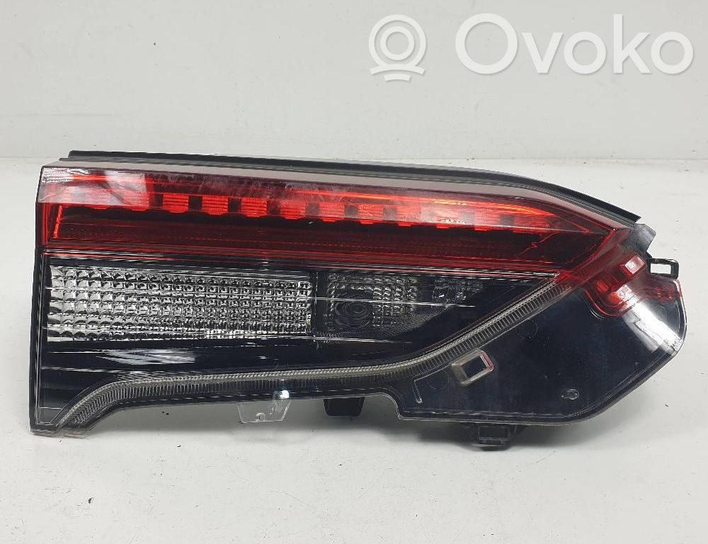 Toyota RAV 4 (XA50) Rückleuchte Heckleuchte innen 