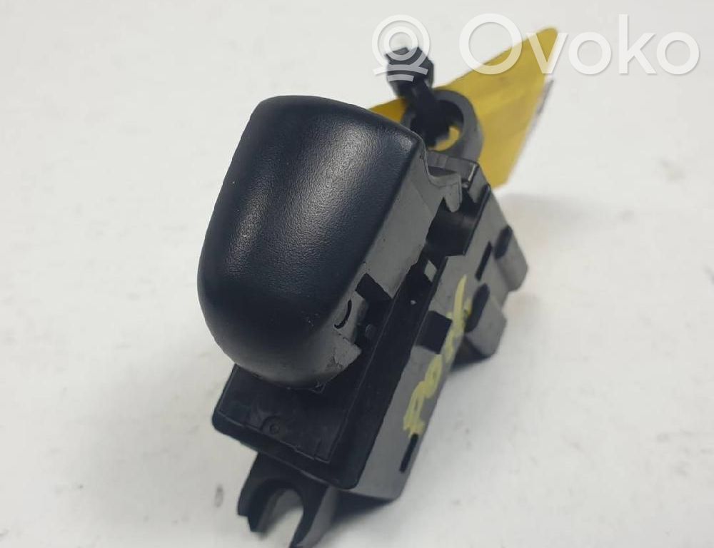 Nissan Juke I F15 Comutator comandă geamuri electrice