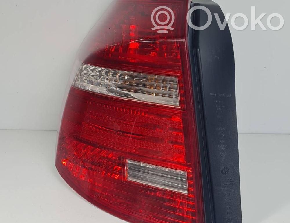 Lampă spate în caroserie   716425507,85038434