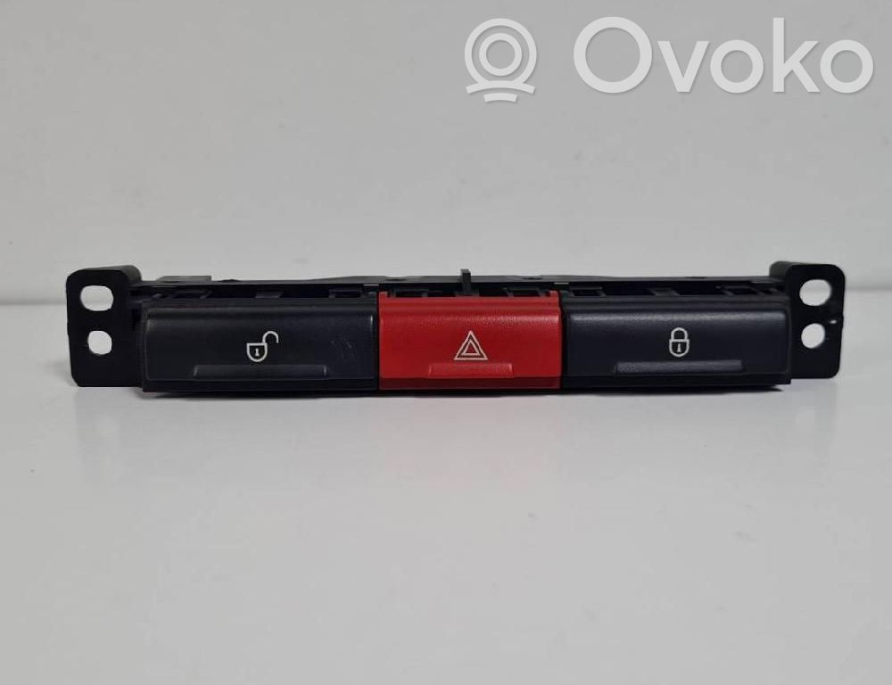 Land Rover Freelander 2 - LR2 Comutator lumini pericol 