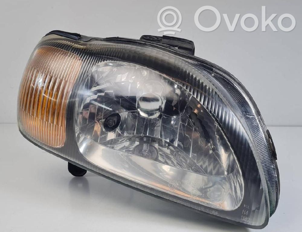 Suzuki Baleno EG Lampa przednia 