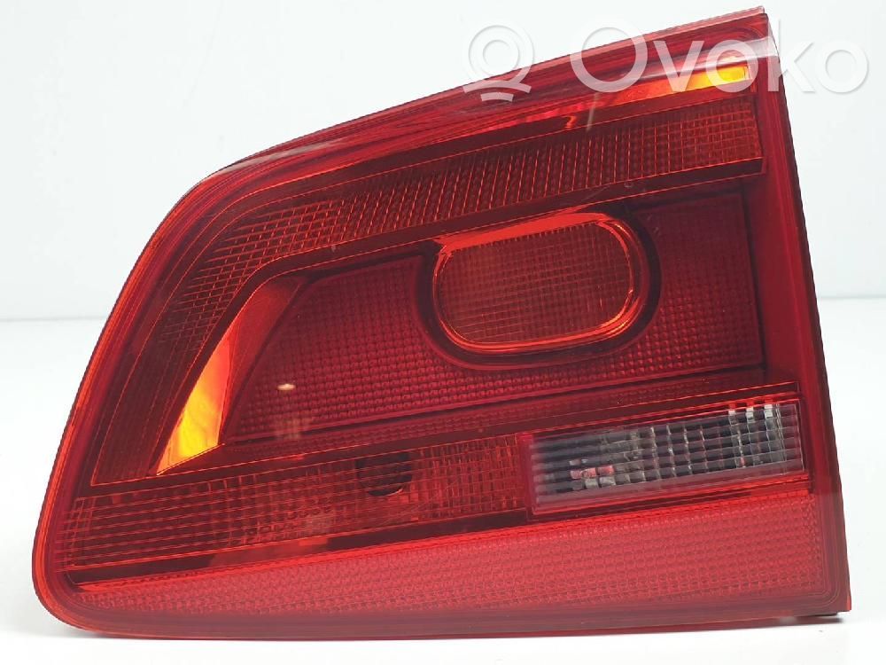 Volkswagen Touran II Takaluukun takavalot 