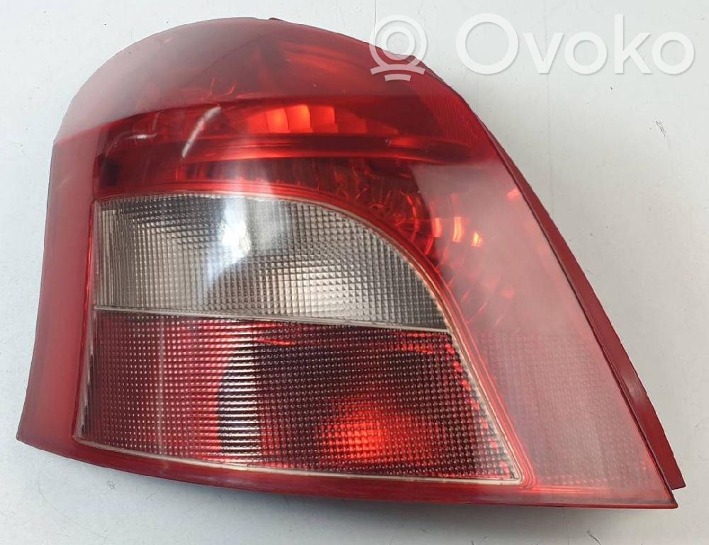 Toyota Yaris Luci posteriori 