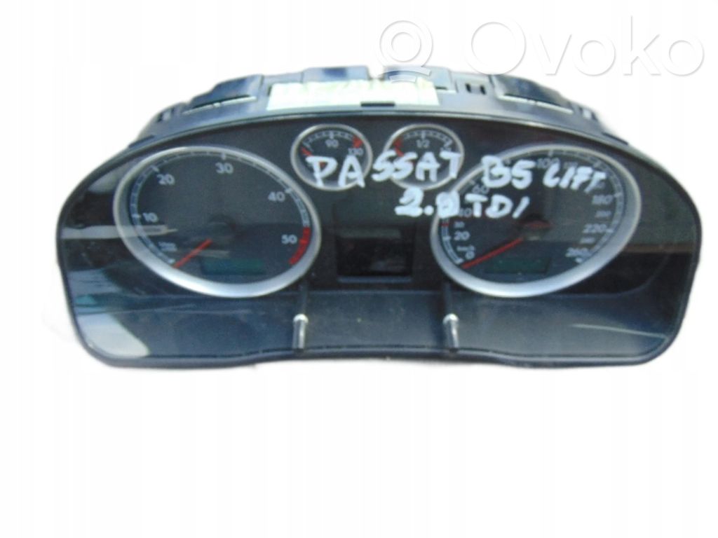 Volkswagen PASSAT B5.5 Speedometer (instrument cluster) 