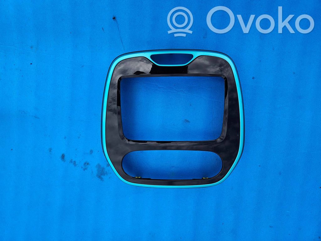 Renault Captur Radio/GPS head unit trim 