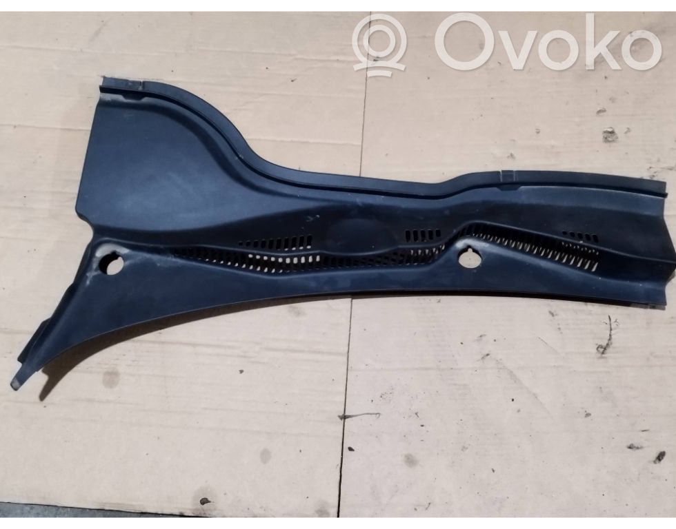 Volkswagen PASSAT B6 Wiper trim 