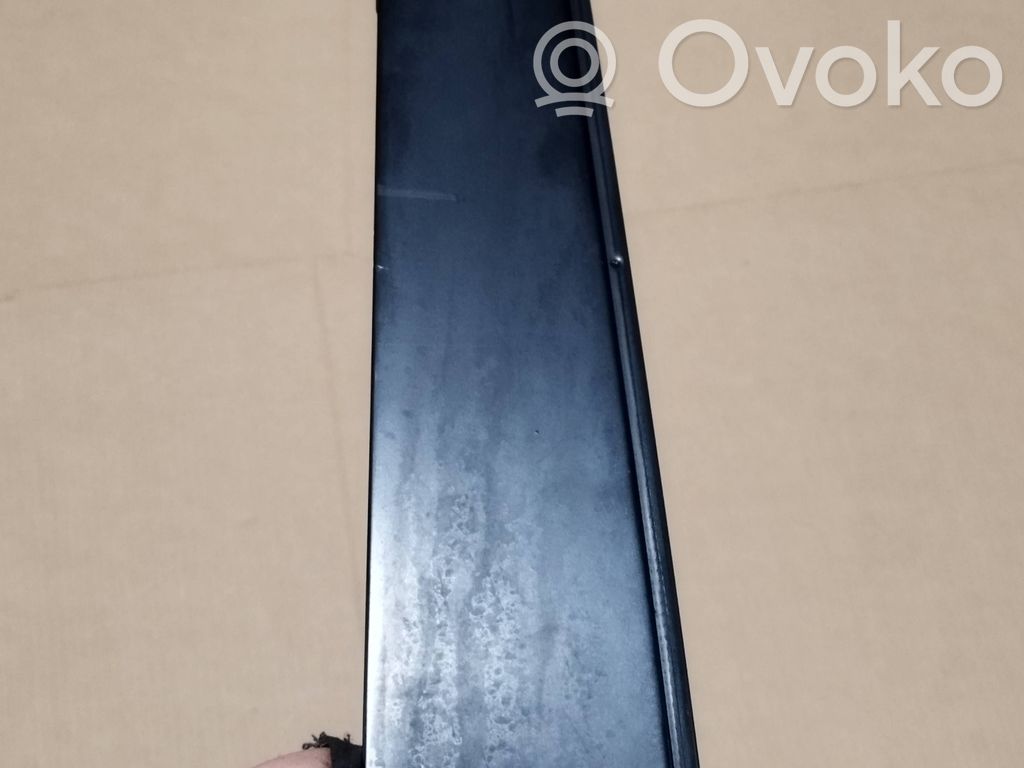 Volkswagen PASSAT B6 Rear door glass trim molding 